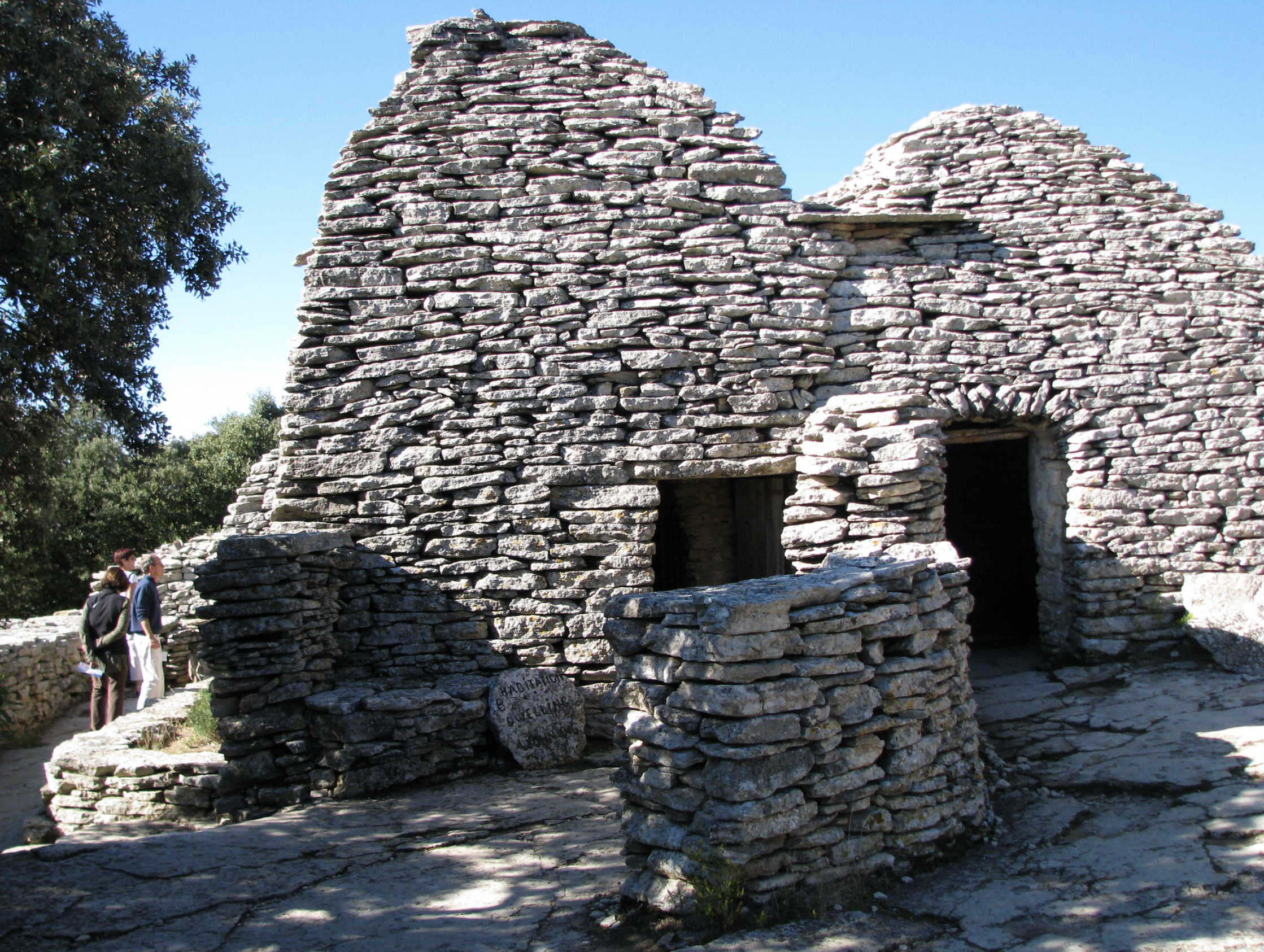 Bories, Menerbes and Bonnieux